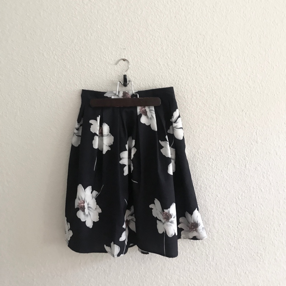 Floral Print Flowy Skirt